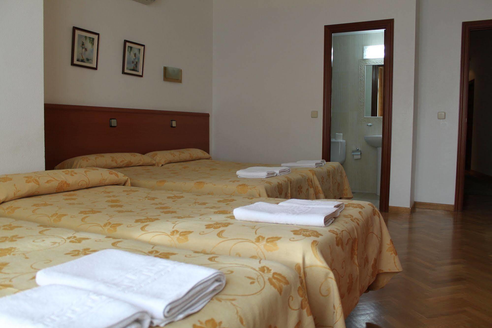 Hostal Jerez マドリード エクステリア 写真